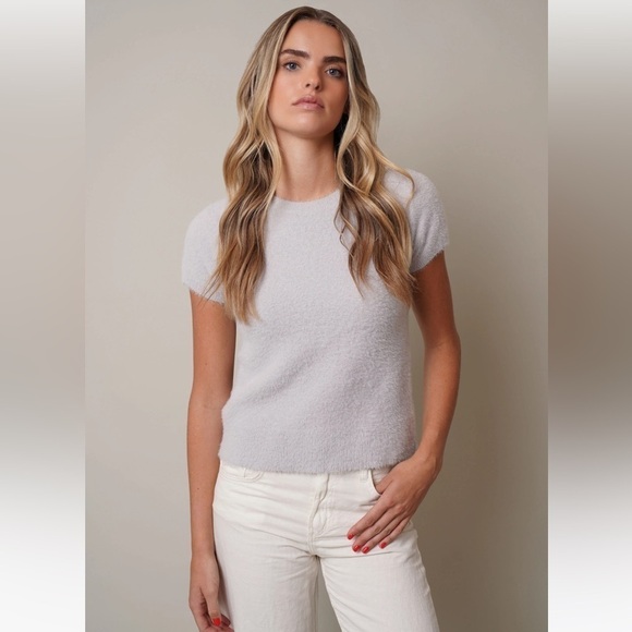 New CYRUS Short Sleeve Mink Tee Sweater - Picture 1 of 4